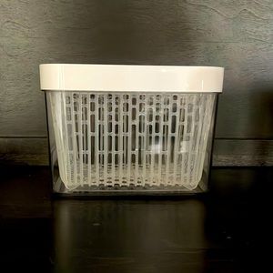 OXO produce keeper w/charcoal sachet (not included)